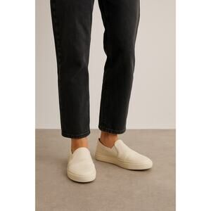Minimalist Cream Leather Slip-On Sneakers Steve Madden Glenn Size 9M
